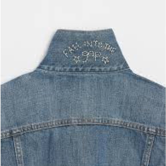 GAP Distressed Crop Icon Denim Jacket - Picture 10 of 11